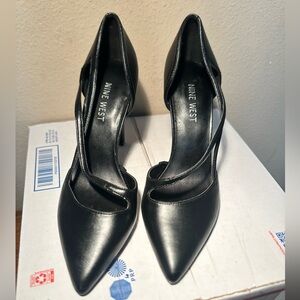 Nine West wms sz7M Black pointed toe stilettos